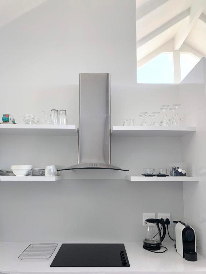 Bright Camps Bay Loft With Stunning Views And Shared Pool Διαμέρισμα Κέιπ Τάουν Εξωτερικό φωτογραφία